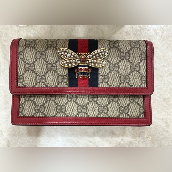 Gucci Queen Margaret GG Supreme Wallet On A Chain - Picture 5 of 13
